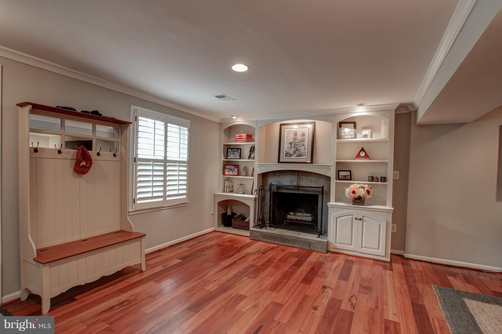 4409 Pickett Road Fairfax, VA 22032 - Photo 22 of 30 Interior (General)