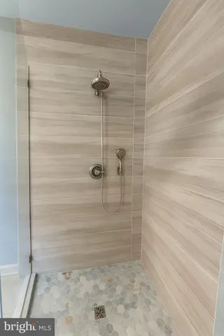 $574,900 | 12221 Seaford Court, Woodbridge, VA 22192