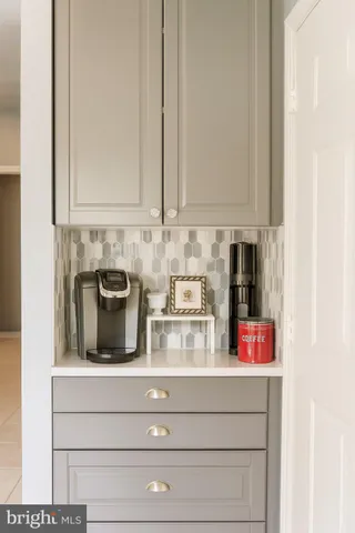 $574,900 | 12221 Seaford Court, Woodbridge, VA 22192