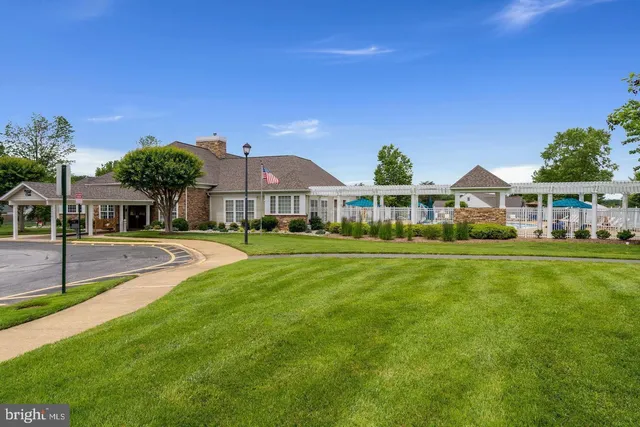 $574,900 | 12221 Seaford Court, Woodbridge, VA 22192