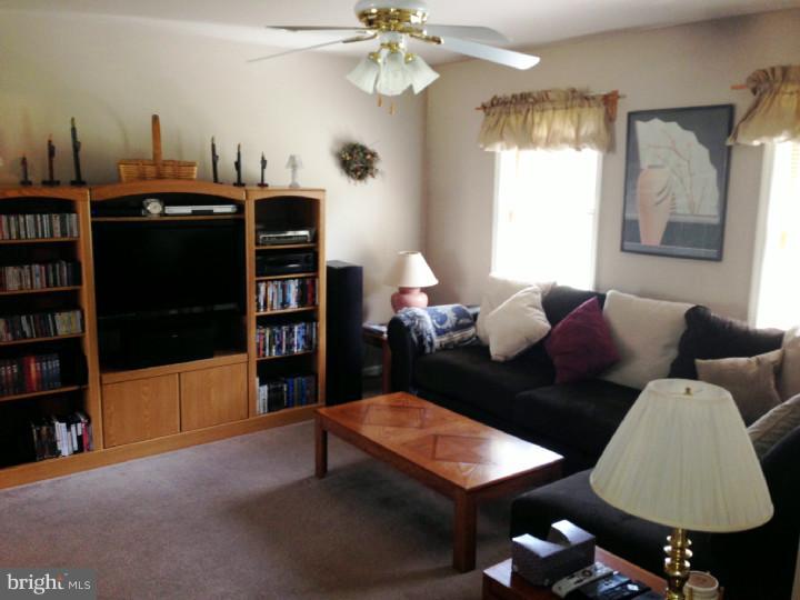 19 Oak Road Kirkwood, PA 17536 - Photo 3 of 25