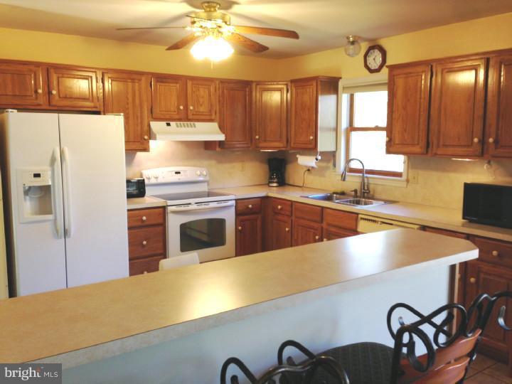 19 Oak Road Kirkwood, PA 17536 - Photo 5 of 25