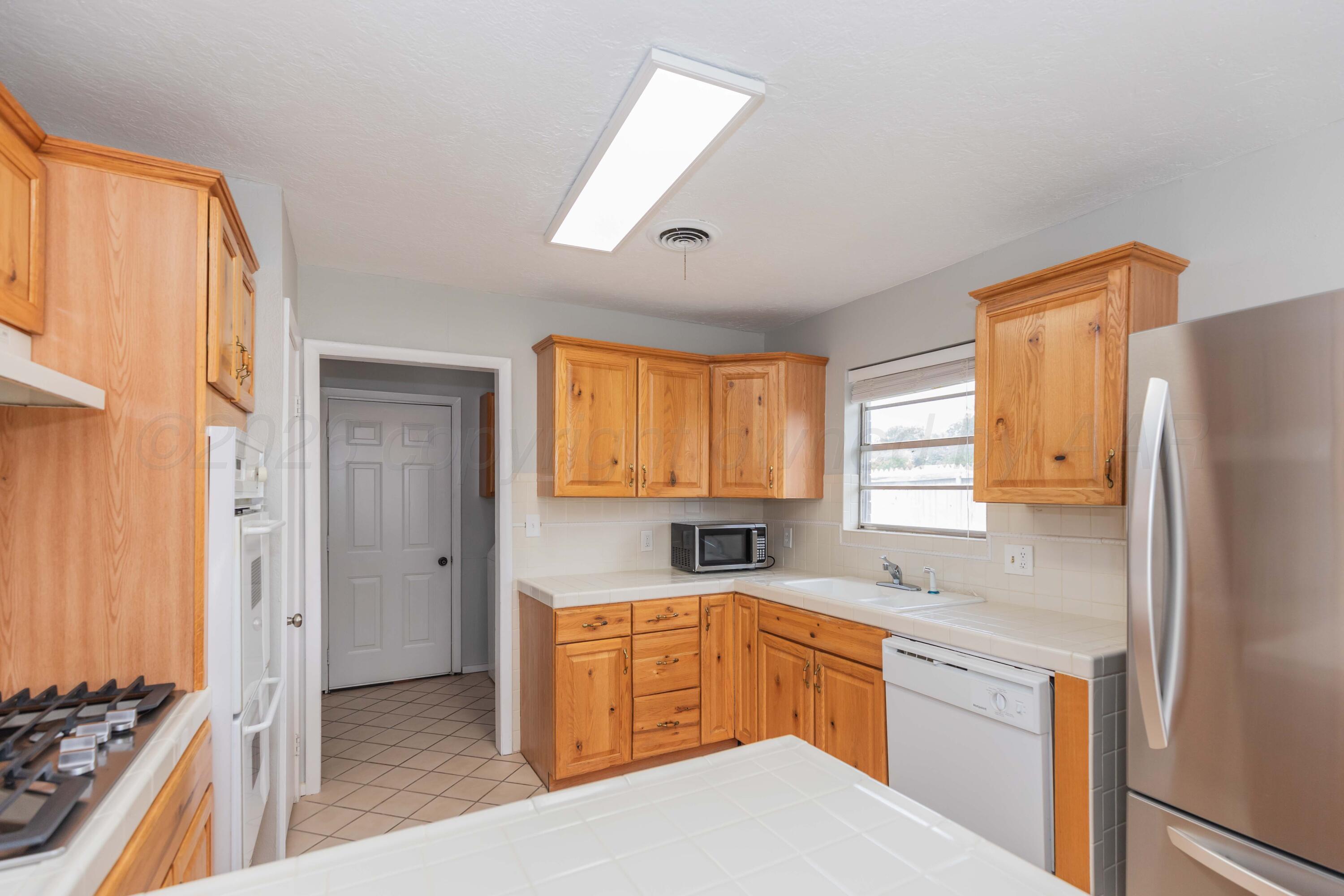 2710 Emory Drive Amarillo, TX 79110 - Photo 5 of 34 KITCHEN VIEW 1