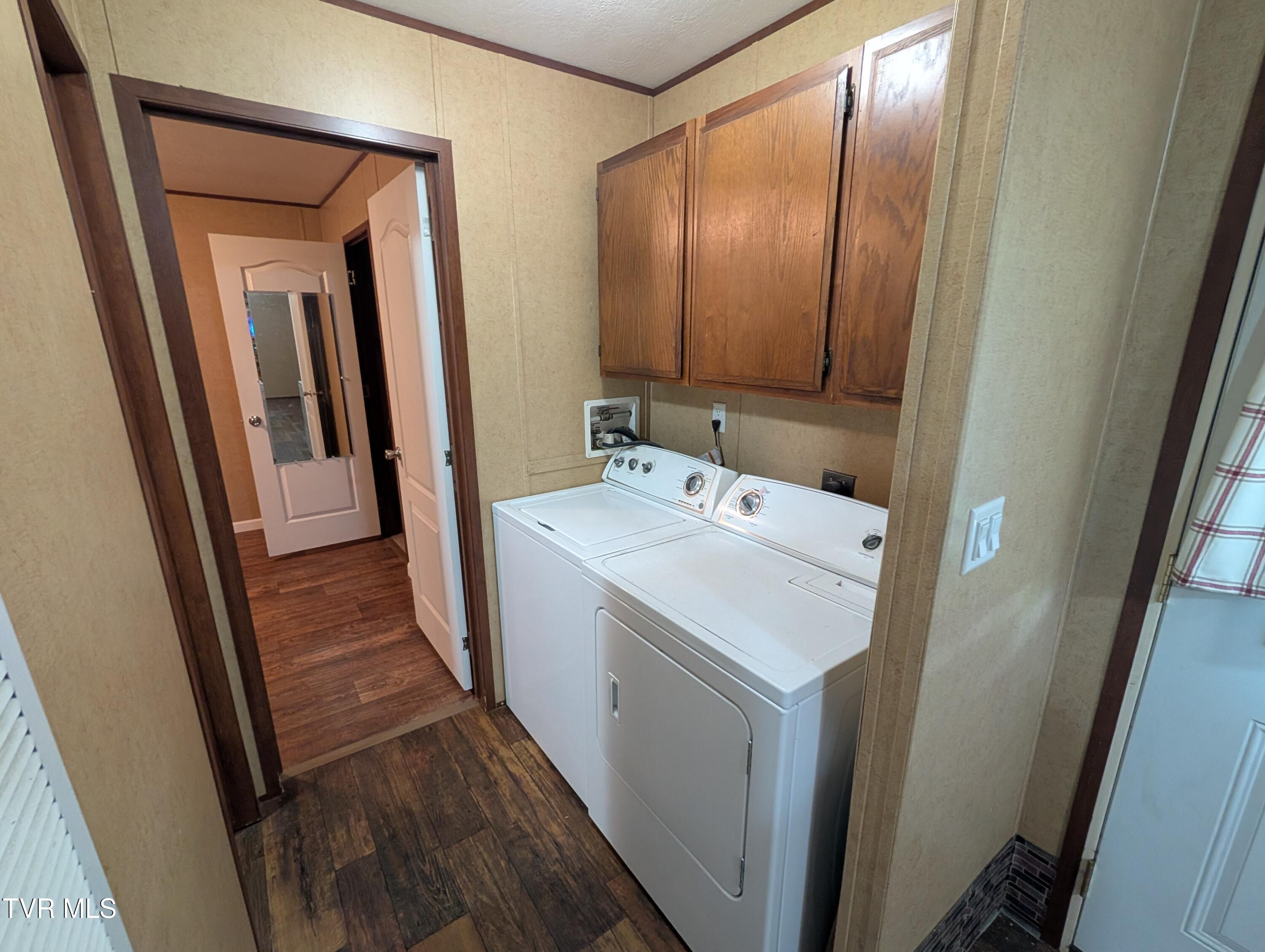 204 Spring Street Hampton, TN 37658 - Photo 14 of 28 204 Spring St (25)