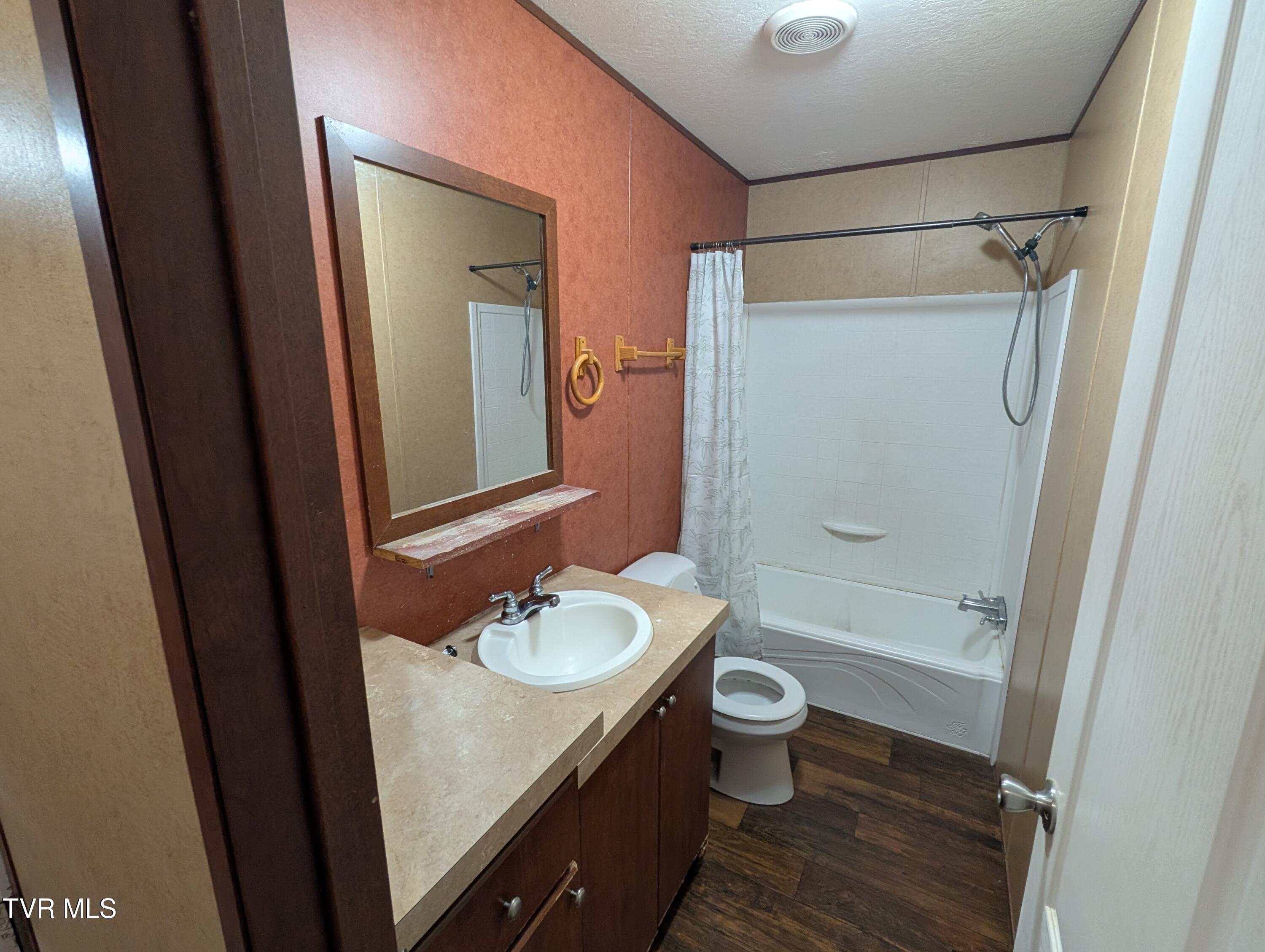 204 Spring Street Hampton, TN 37658 - Photo 15 of 28 204 Spring St (26)