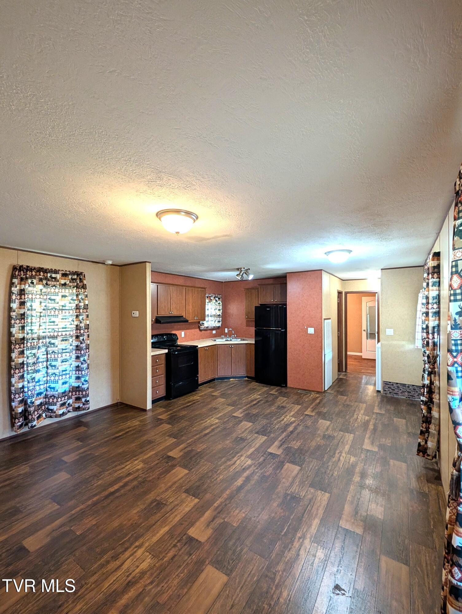 204 Spring Street Hampton, TN 37658 - Photo 21 of 28 204 Spring St (40)