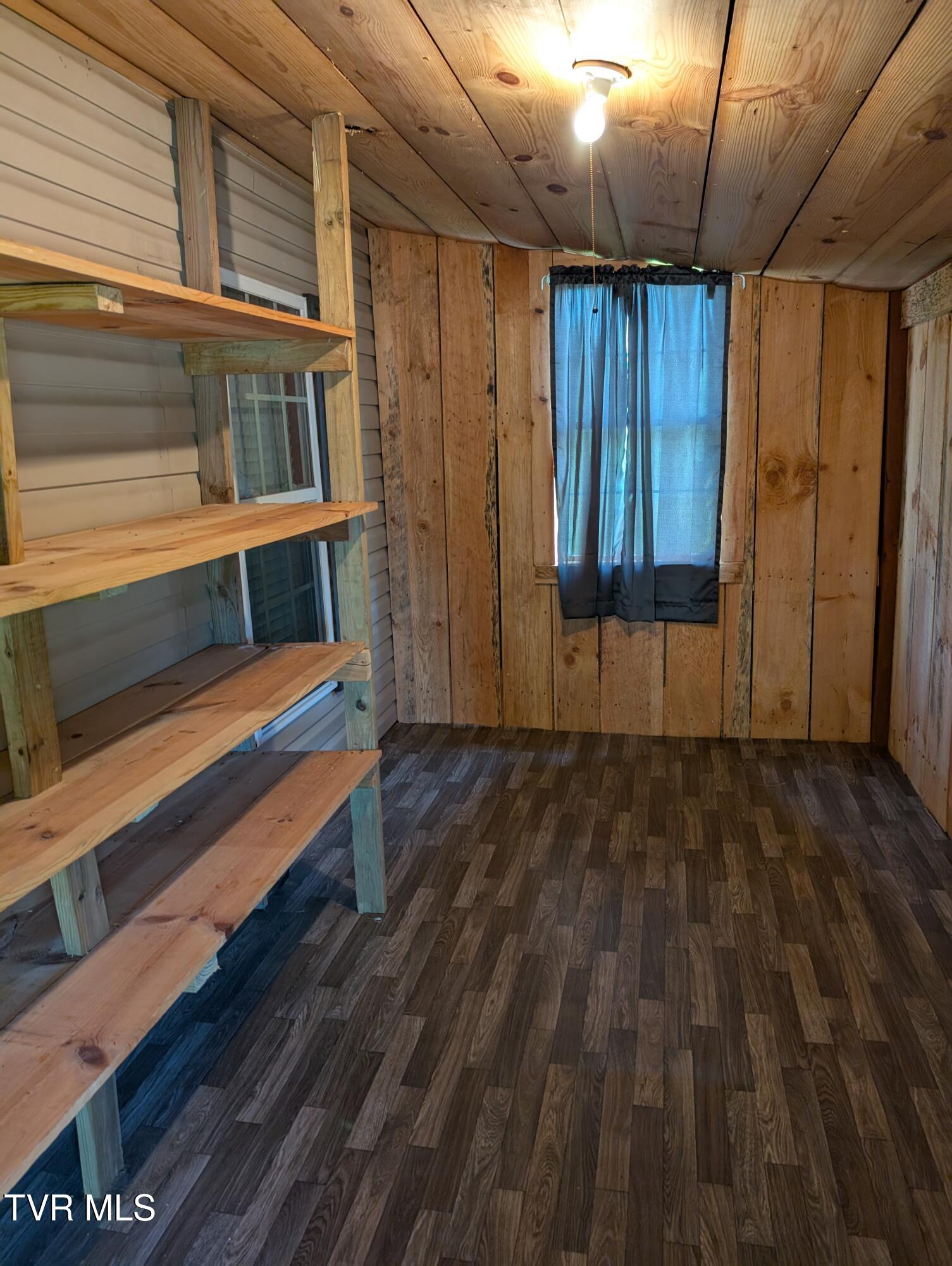 204 Spring Street Hampton, TN 37658 - Photo 27 of 28 204 Spring St (45)