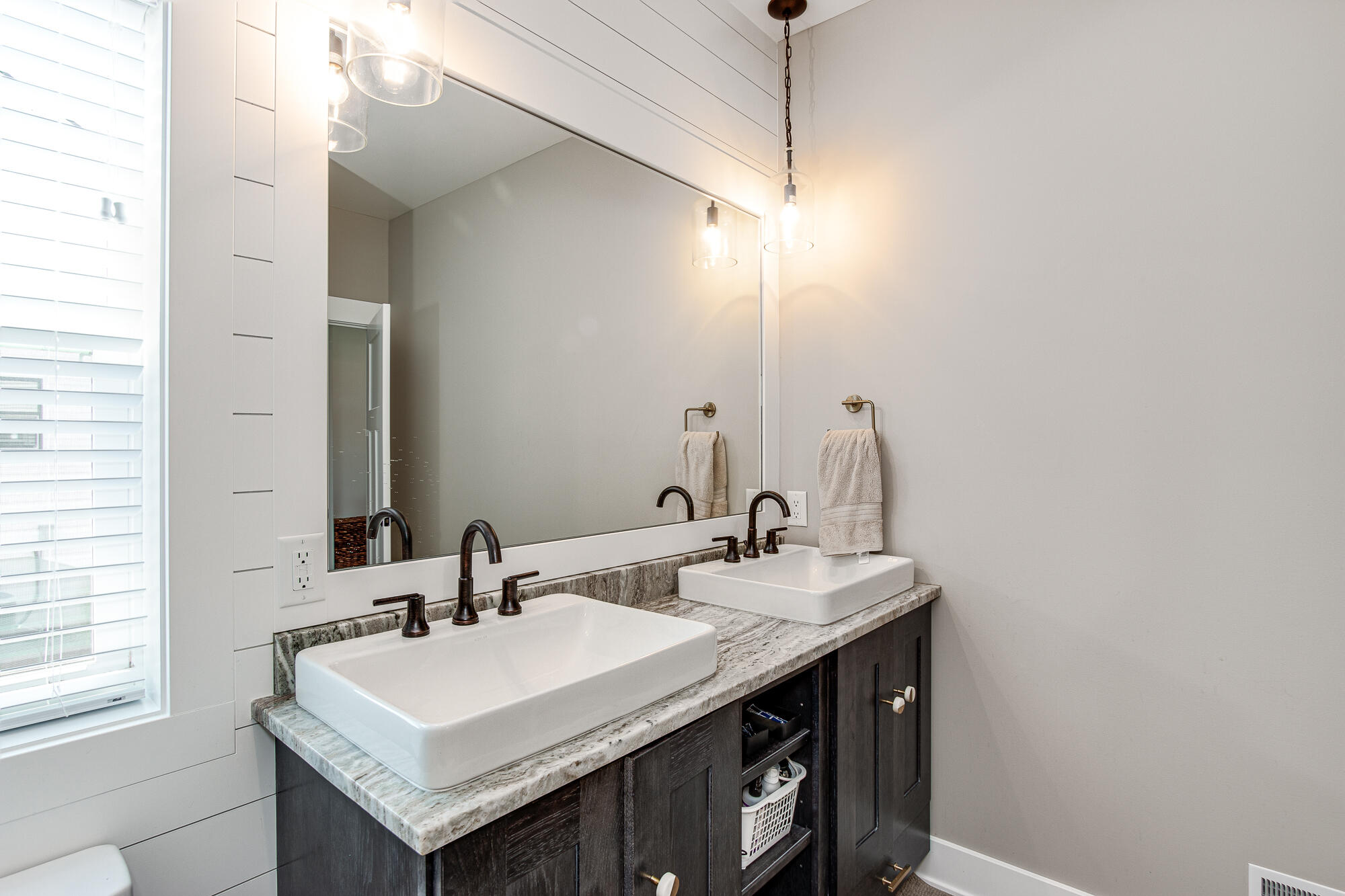 3745 Jason Ridge Lane Southwest Walker, MI 49534 - Photo 19 of 33 Primary Bathroom
