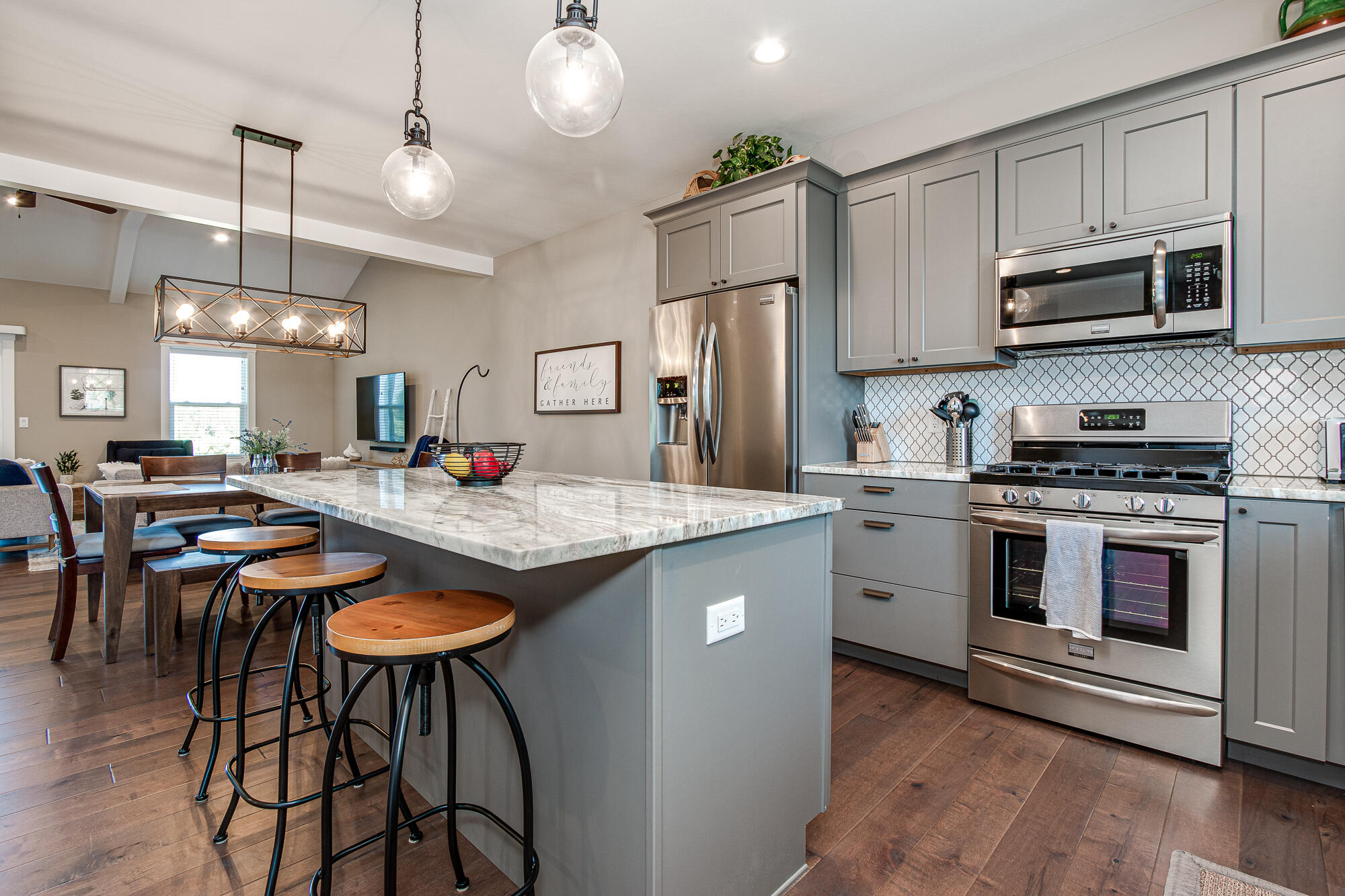 3745 Jason Ridge Lane Southwest Walker, MI 49534 - Photo 7 of 33 Kitchen