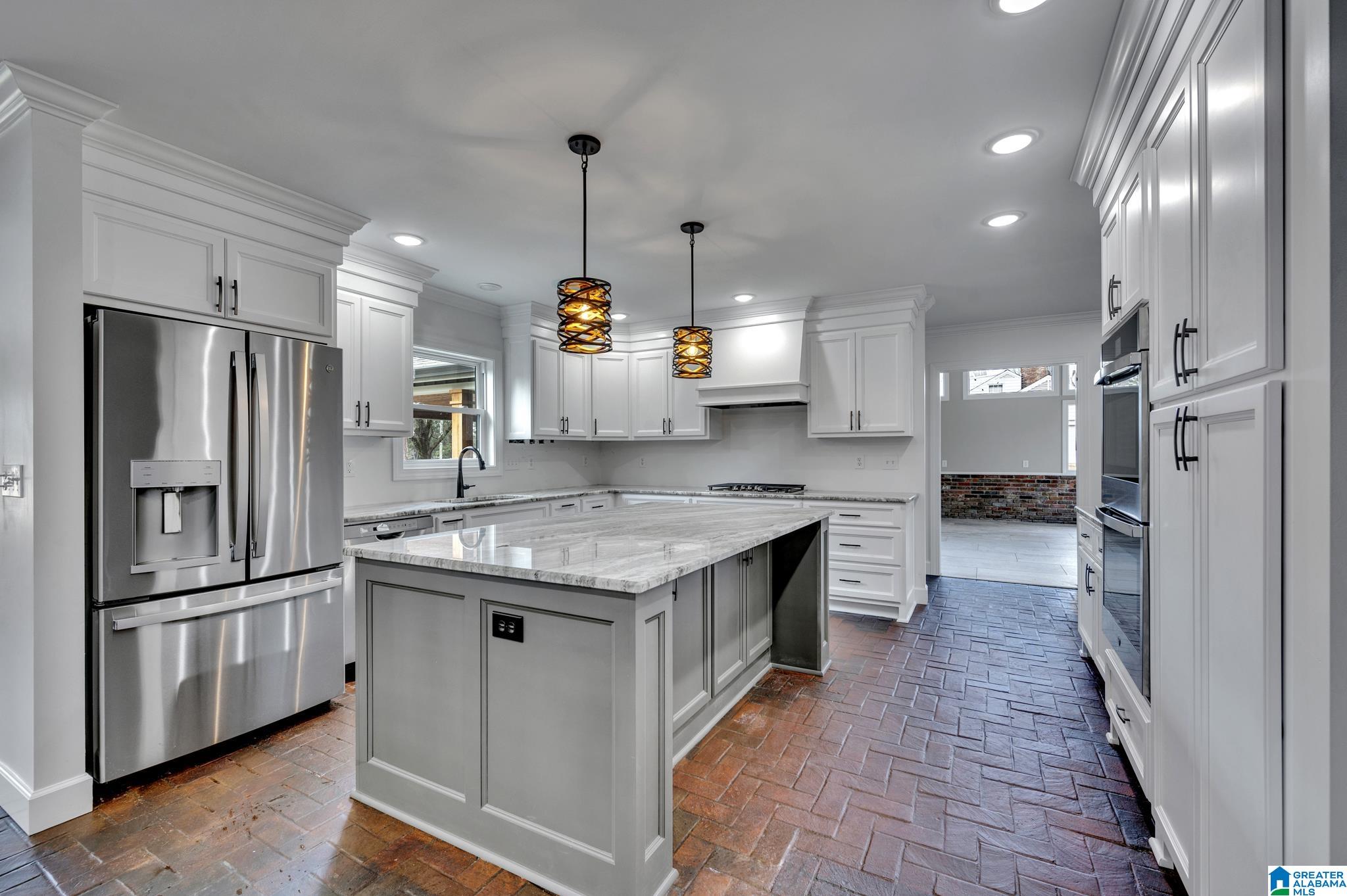 912 9th Avenue Jasper, AL 35501 - Photo 4 of 23