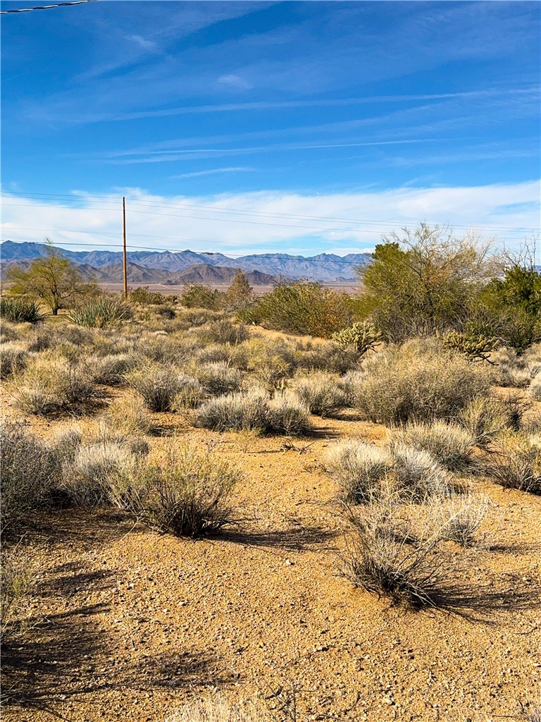 10210 Boulder Road Kingman, AZ 86401 - Photo 23 of 30 View of mountain background