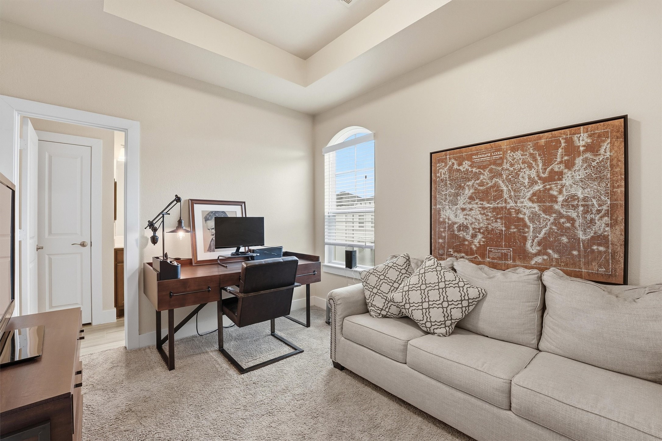 2714 Freund Street Houston, TX 77003 - Photo 21 of 29 a view of a livingroom with workspace and a couch