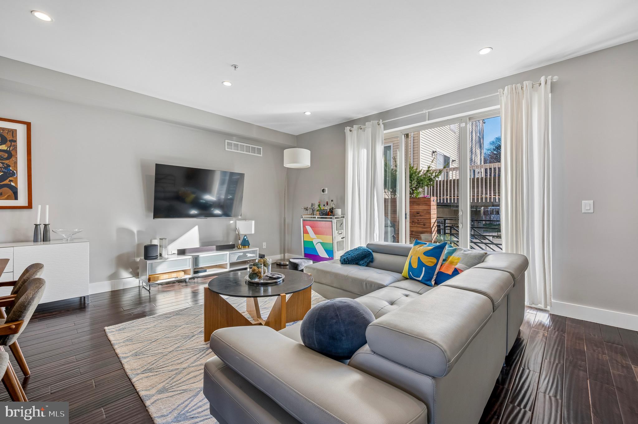 4749 Sheldon Street Philadelphia, PA 19127 - Photo 9 of 38