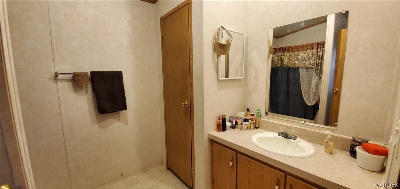 597 Teddy Roosevelt Road Golden Valley, AZ 86413 - Photo 7 of 26 Gallery Image 7