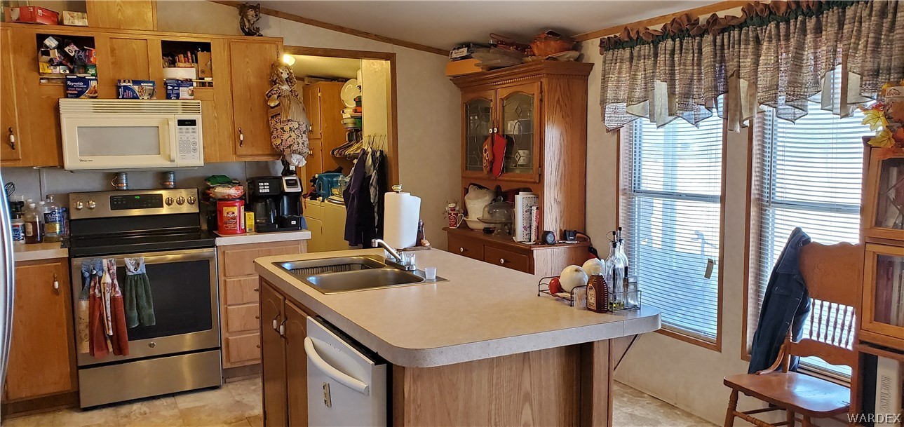 597 Teddy Roosevelt Road Golden Valley, AZ 86413 - Photo 10 of 26 Gallery Image 10