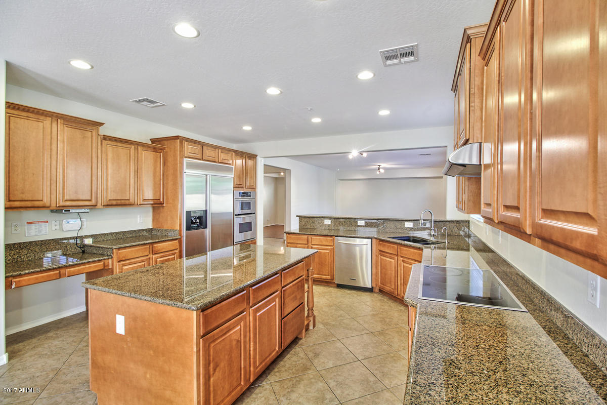 12392 West Montgomery Road Peoria, AZ 85383 - Photo 15 of 46 12392-W.-Montgomery-Rd-26