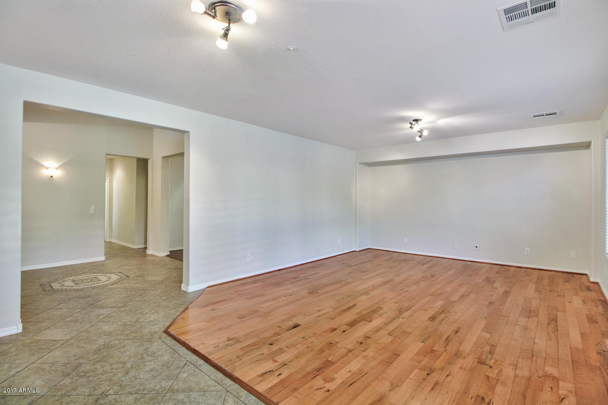 12392 West Montgomery Road Peoria, AZ 85383 - Photo 19 of 46 12392-W.-Montgomery-Rd-23