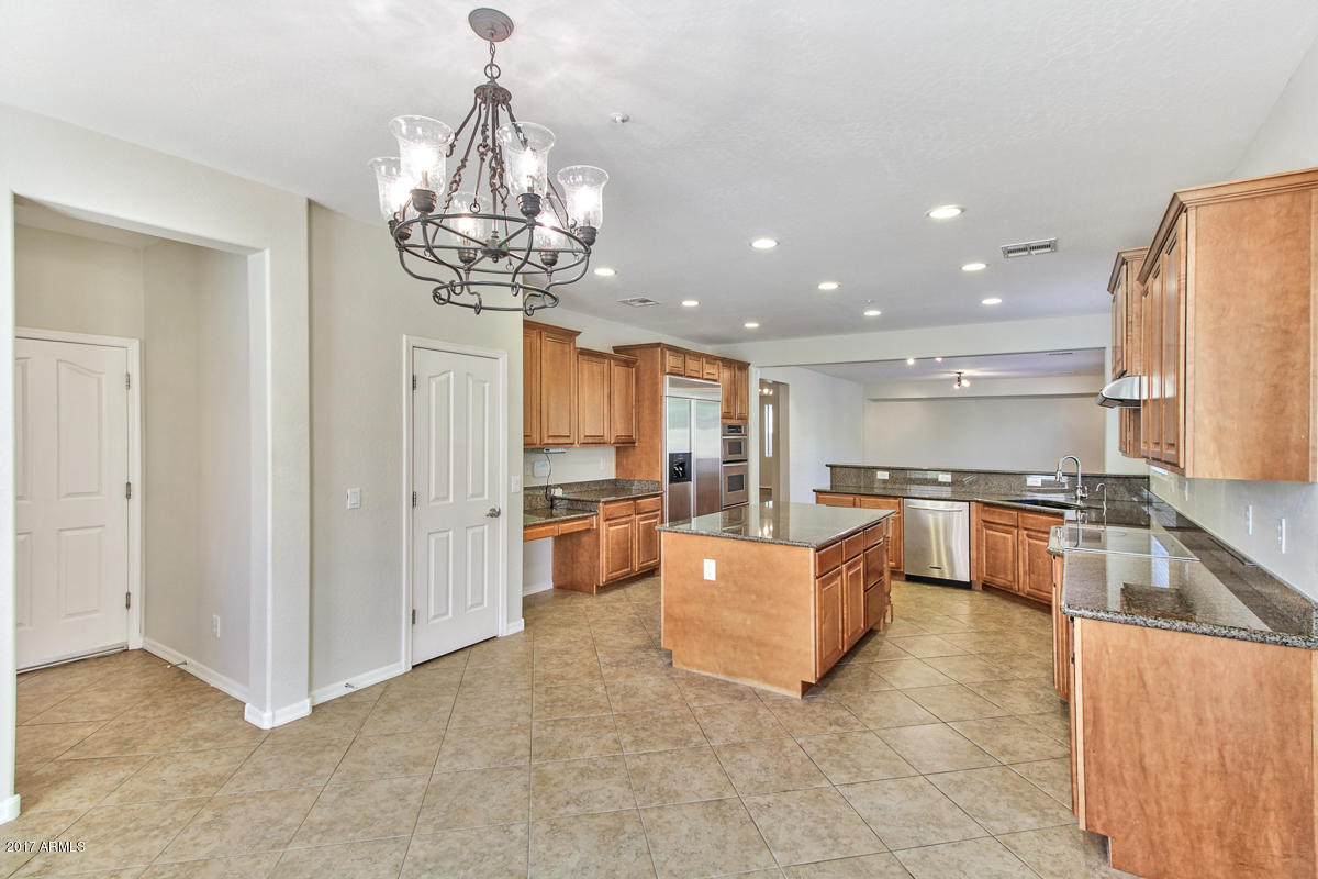 12392 West Montgomery Road Peoria, AZ 85383 - Photo 21 of 46 12392-W.-Montgomery-Rd-29