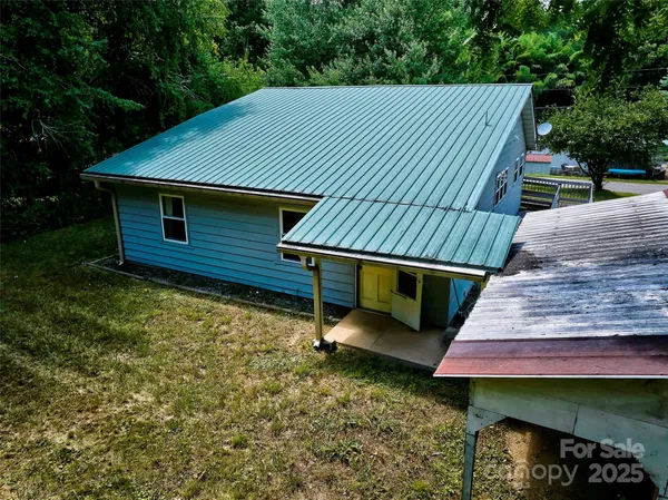 $199,000 | 111 Kenneth Cooper Road, Whittier, NC 28789