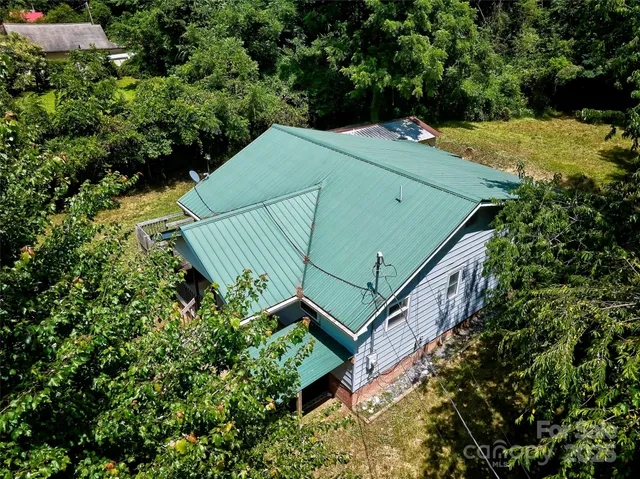 a view of an outdoor space and deck view