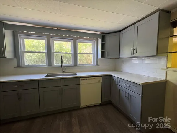 $199,000 | 111 Kenneth Cooper Road, Whittier, NC 28789
