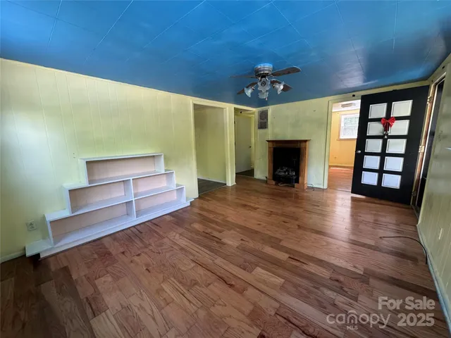 a view of a livingroom with a fireplace