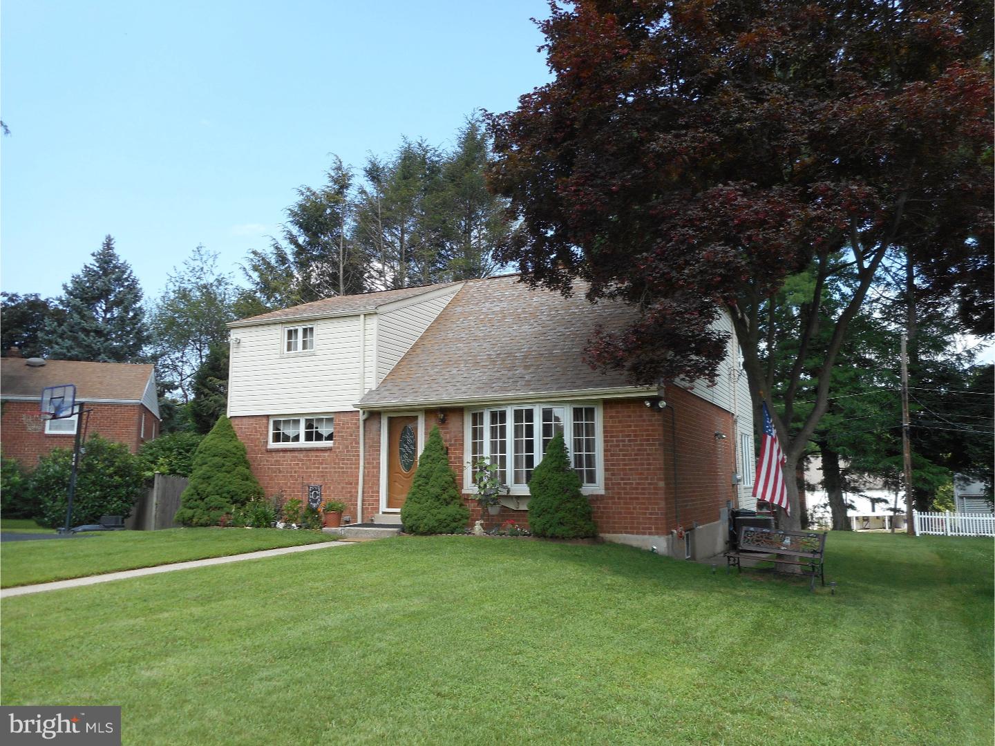 903 Scotia Road Philadelphia, PA 19128 - Photo 4 of 22