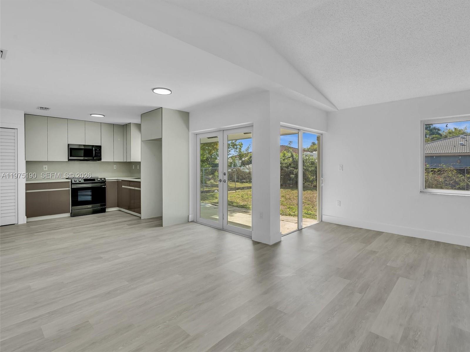 13412 Southwest 256th Terrace Homestead, FL 33032 - Photo 5 of 31