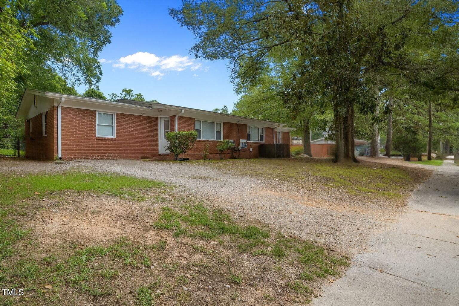 419 Rose Lane Raleigh, NC 27610 - Photo 7 of 22 22-web-or-mls-419 rose (1)
