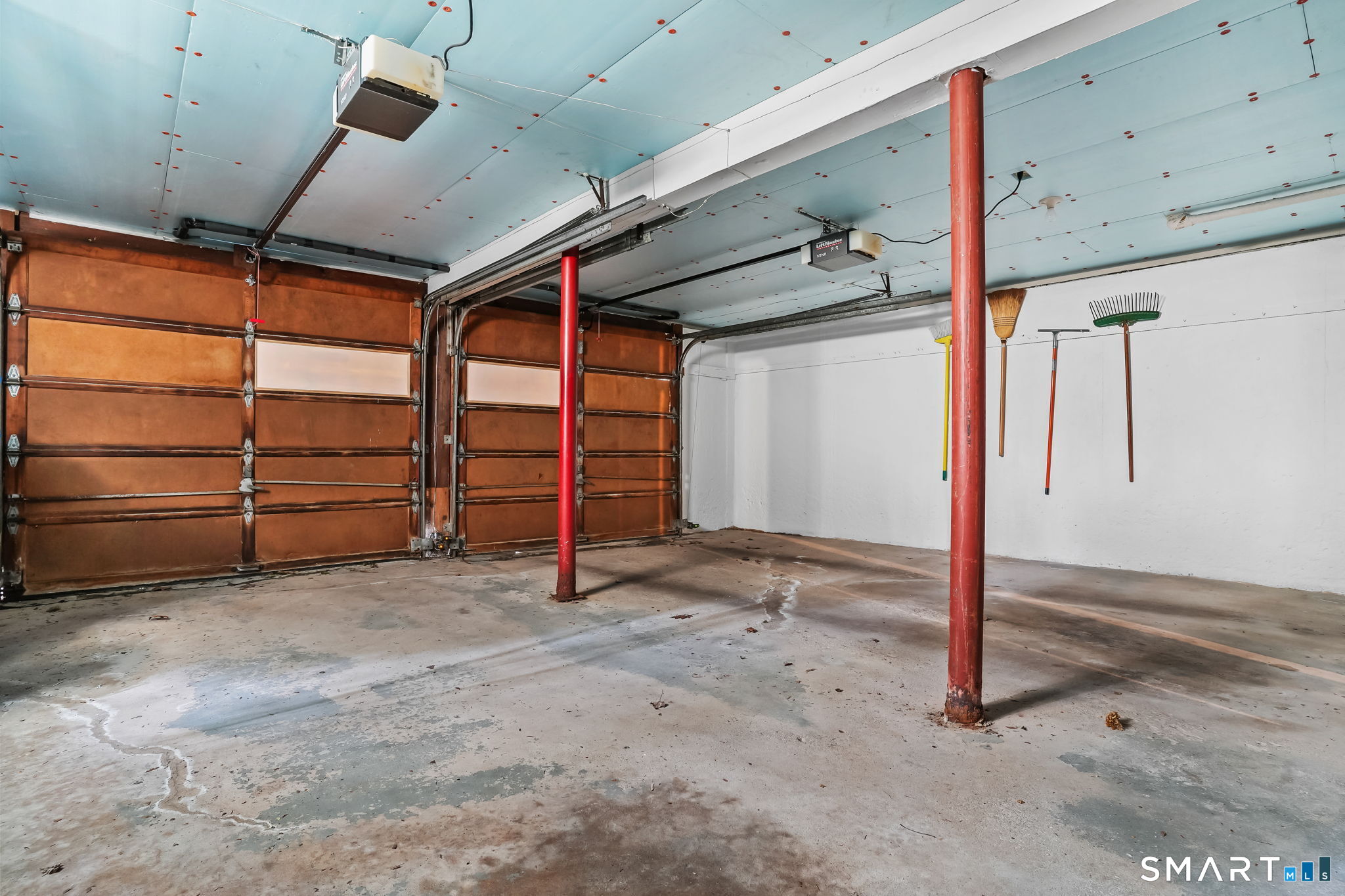 15 Glenbrook Road Trumbull, CT 06611 - Photo 29 of 39