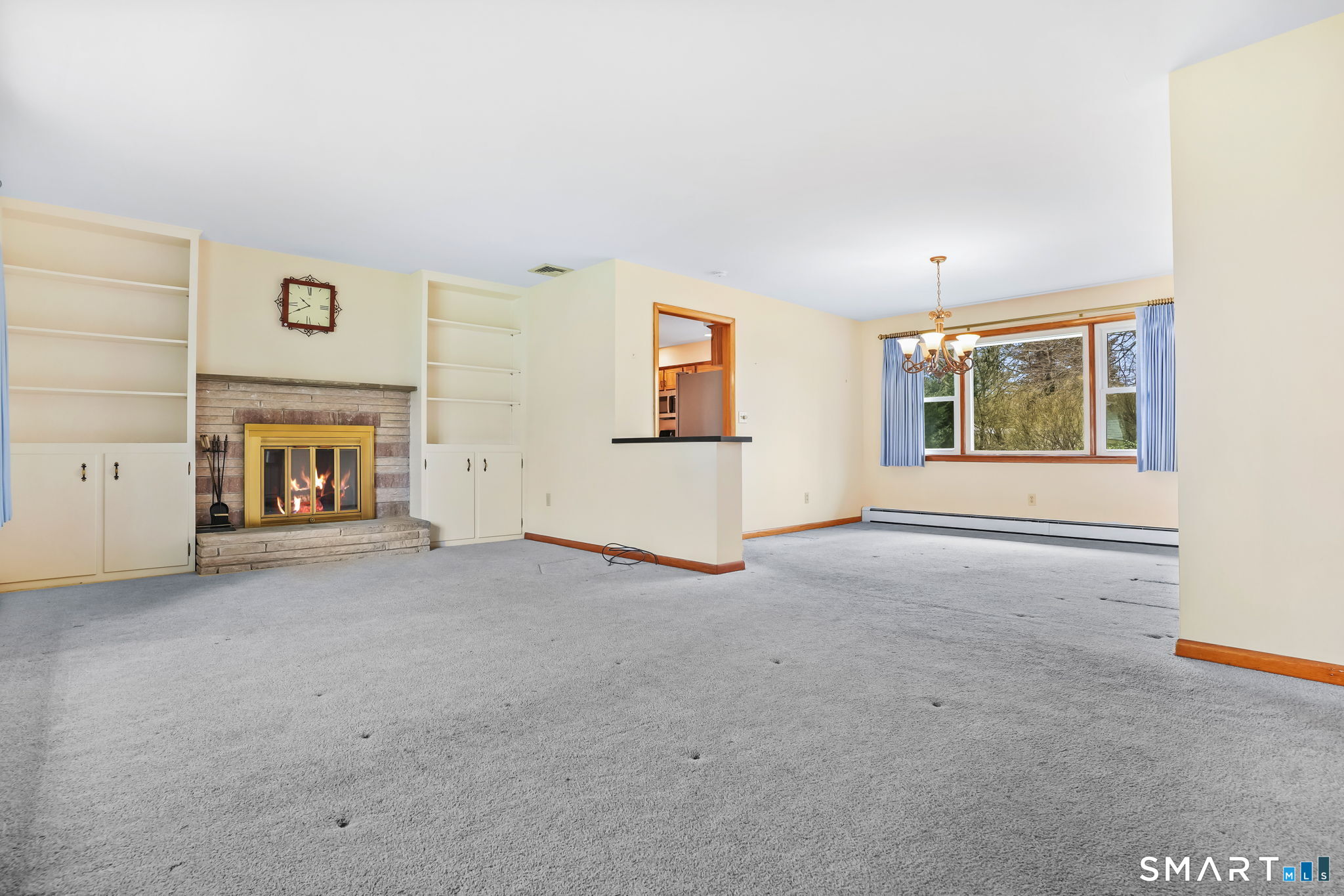 15 Glenbrook Road Trumbull, CT 06611 - Photo 4 of 39