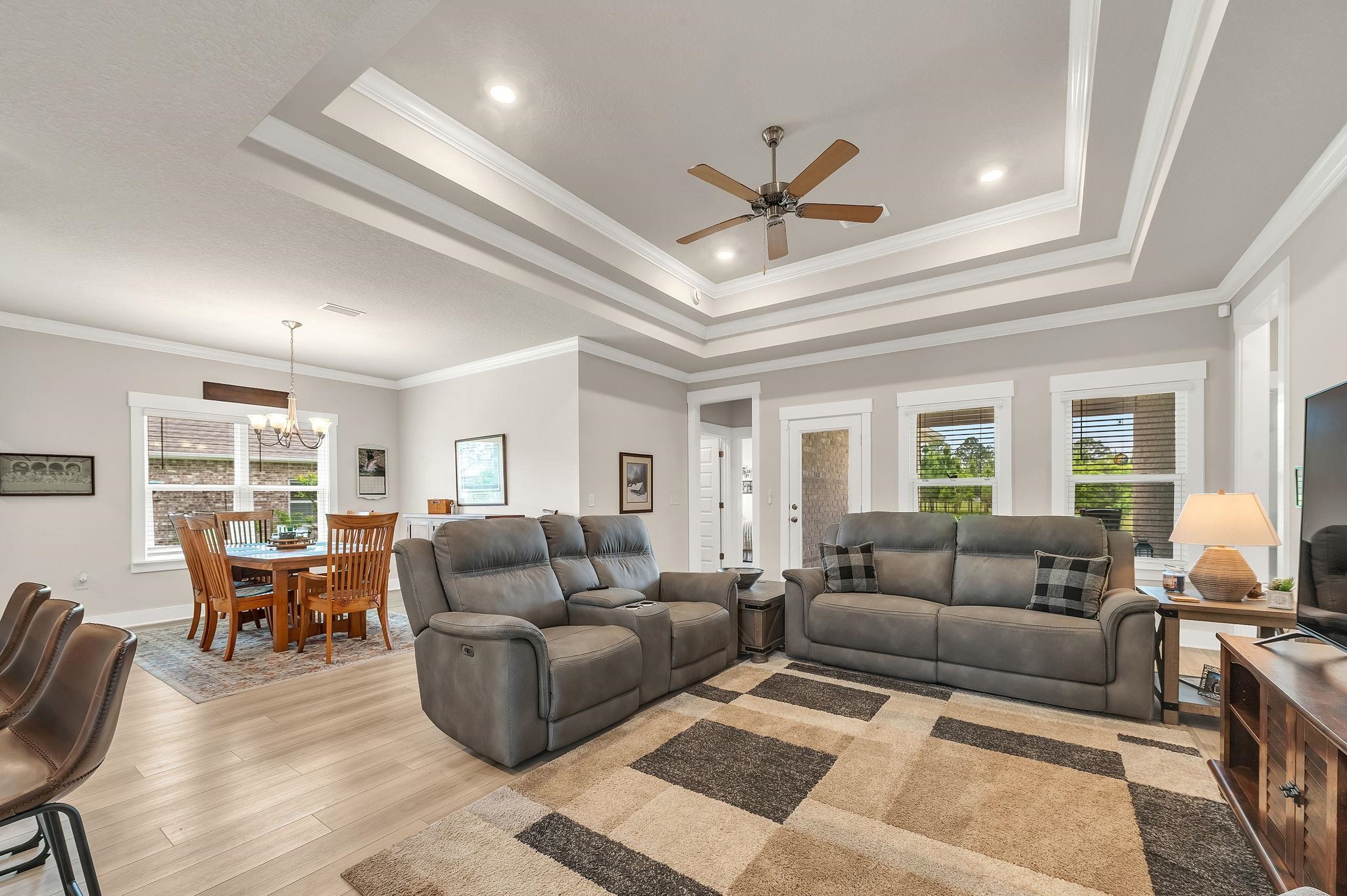 9816 Lakeview Drive Foley, AL 36535 - Photo 9 of 59 Living Room