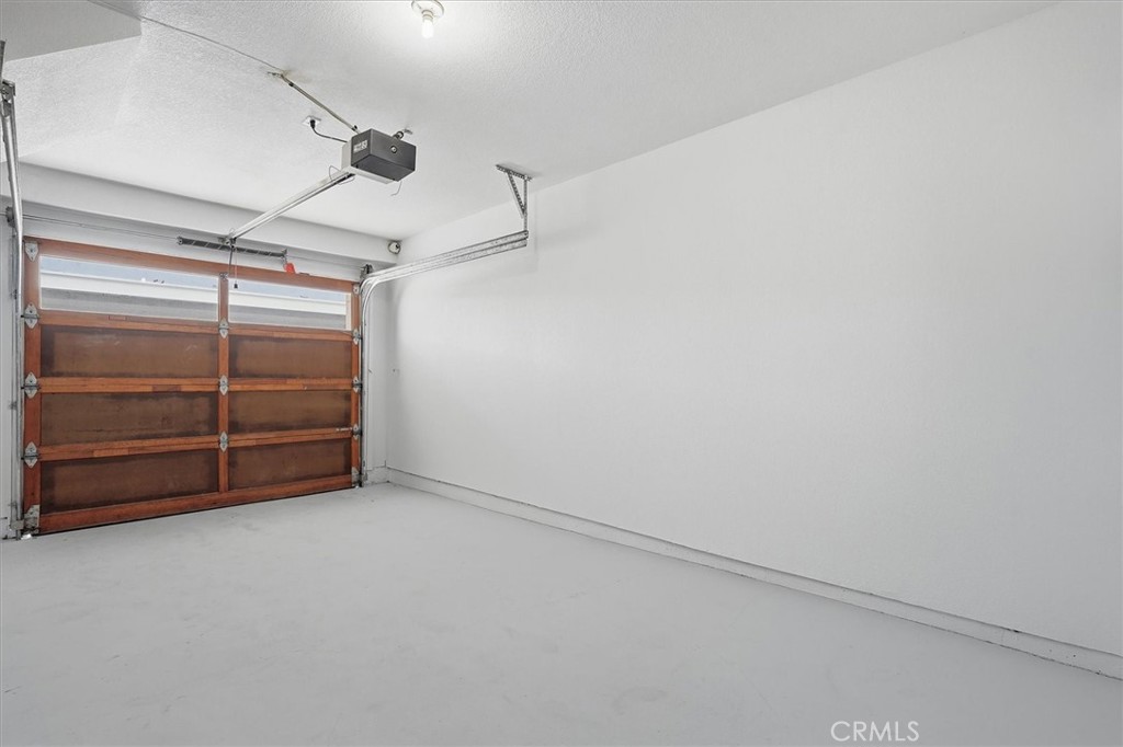 1534 Marcelina Avenue, Unit D Torrance, CA 90501 - Photo 19 of 29 a view of a room with an empty space