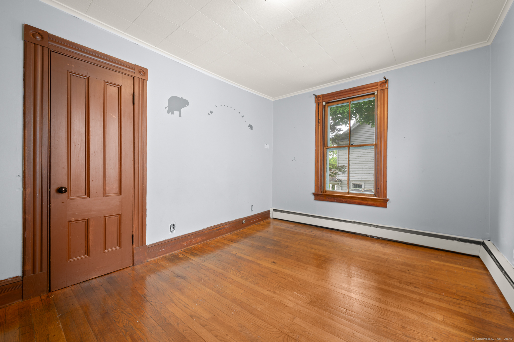 175 Lincoln Street Middletown, CT 06457 - Photo 25 of 33 an empty room with window