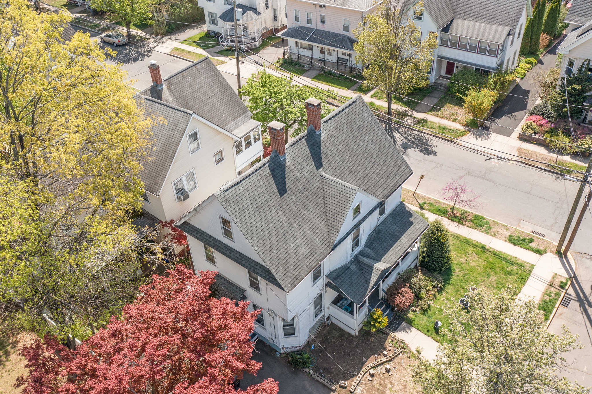 175 Lincoln Street Middletown, CT 06457 - Photo 29 of 33 front view of a house with a yard