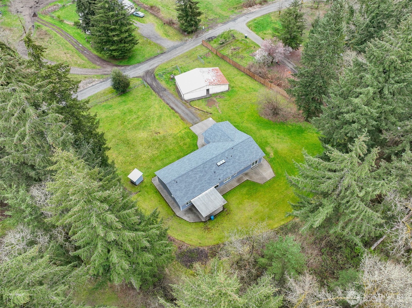 16841 Sargent Road Southwest Rochester, WA 98579 - Photo 8 of 40