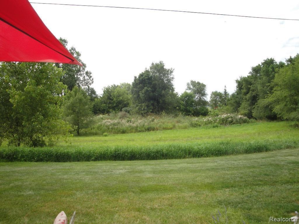 67976 Van Dyke Road, Unit 10 Washington, MI 48095 - Photo 18 of 18 #18 Yard.jpg