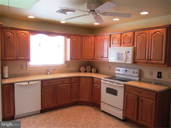 204 Jackson Street Reading, PA 19607 - Photo 6 of 14 Gallery Image 6
