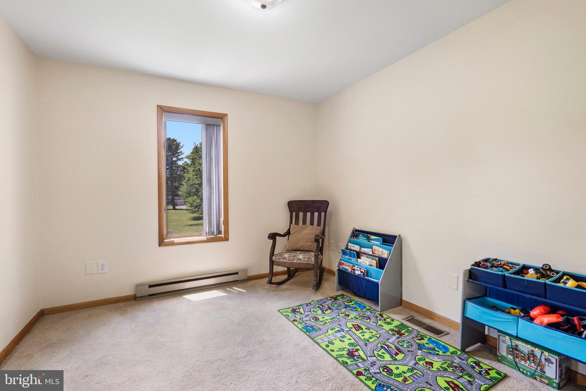 903 Colston Drive Falling Waters, WV 25419 - Photo 20 of 46 Sitting area 2