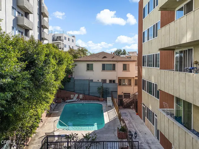$835,000 | 540 Kelton Avenue, Unit 201, Los Angeles, CA 90024