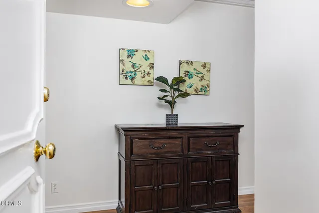 $835,000 | 540 Kelton Avenue, Unit 201, Los Angeles, CA 90024