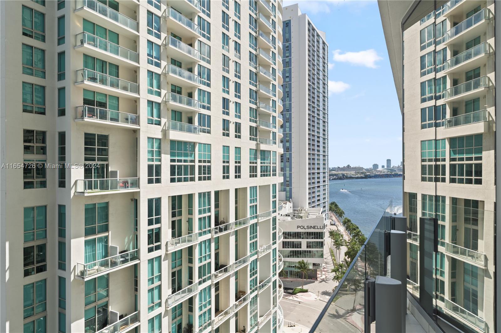 300 Biscayne Blvd Way, Unit 1406 Miami, FL 33131 - Photo 13 of 37