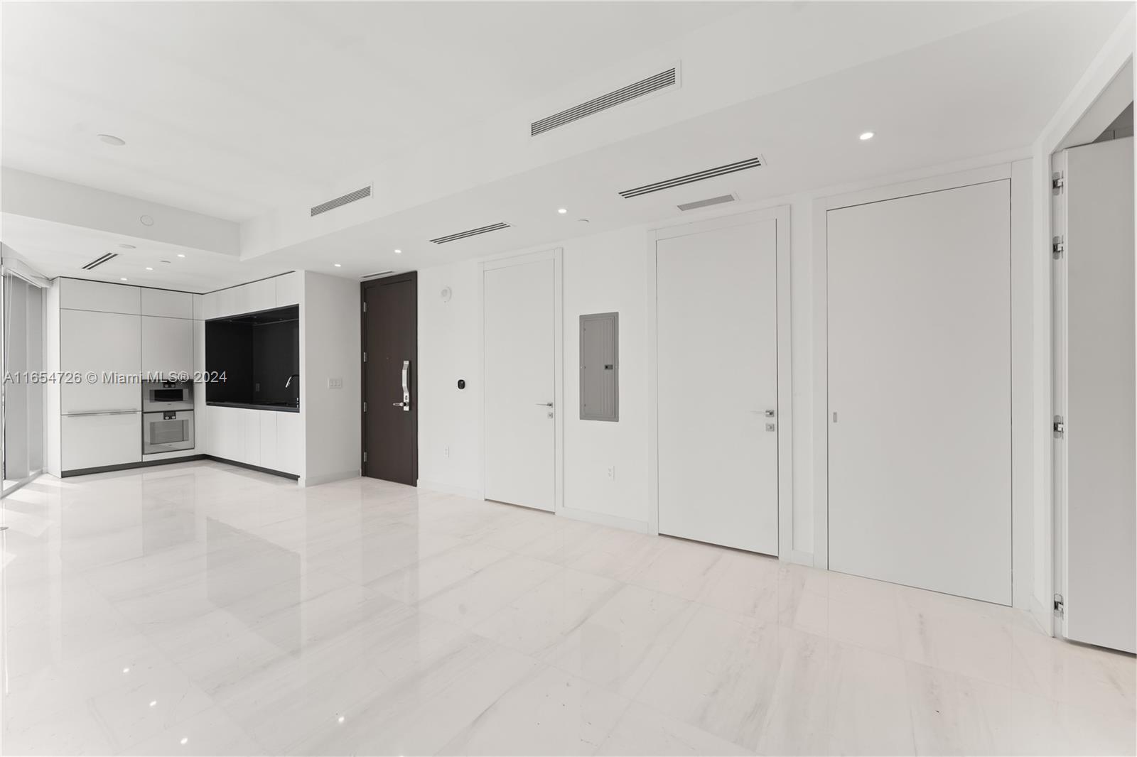 300 Biscayne Blvd Way, Unit 1406 Miami, FL 33131 - Photo 6 of 37