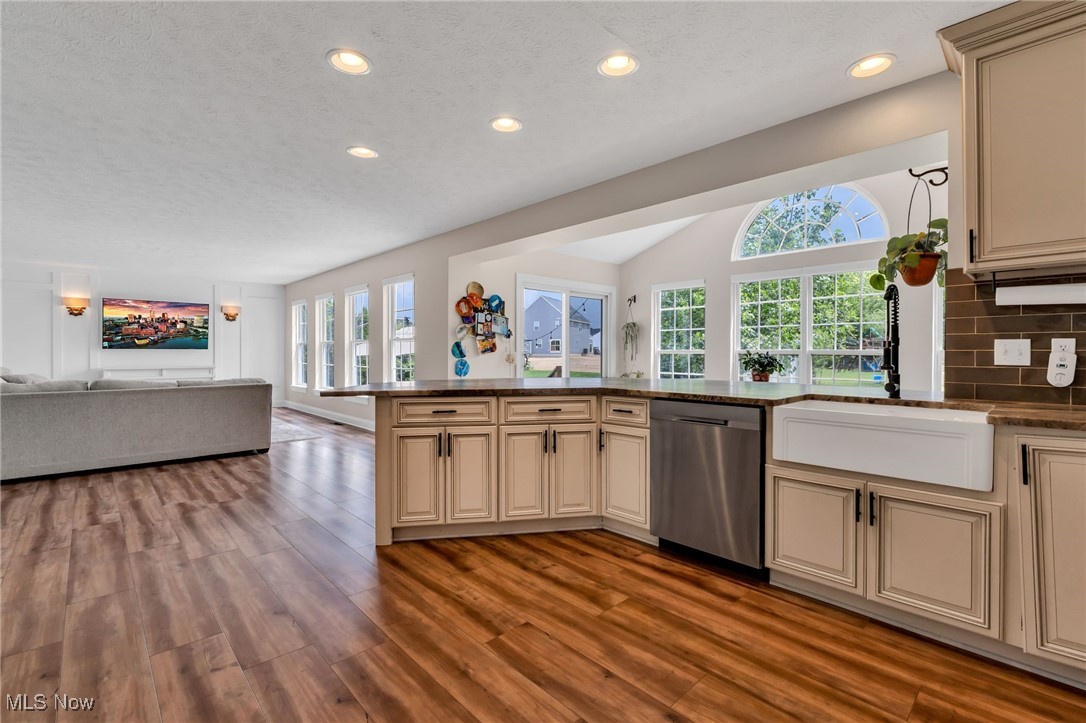 4532 Ridgestone Way Medina, OH 44256 - Photo 18 of 49 Gallery Image 18