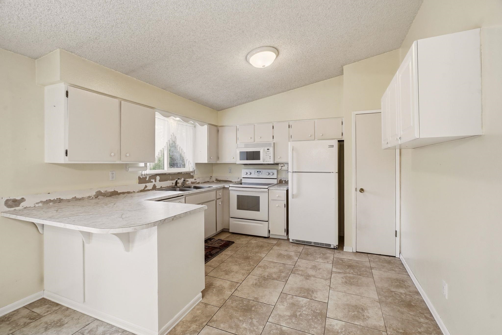 4821 South Bates Road Spokane Valley, WA 99206 - Photo 11 of 33