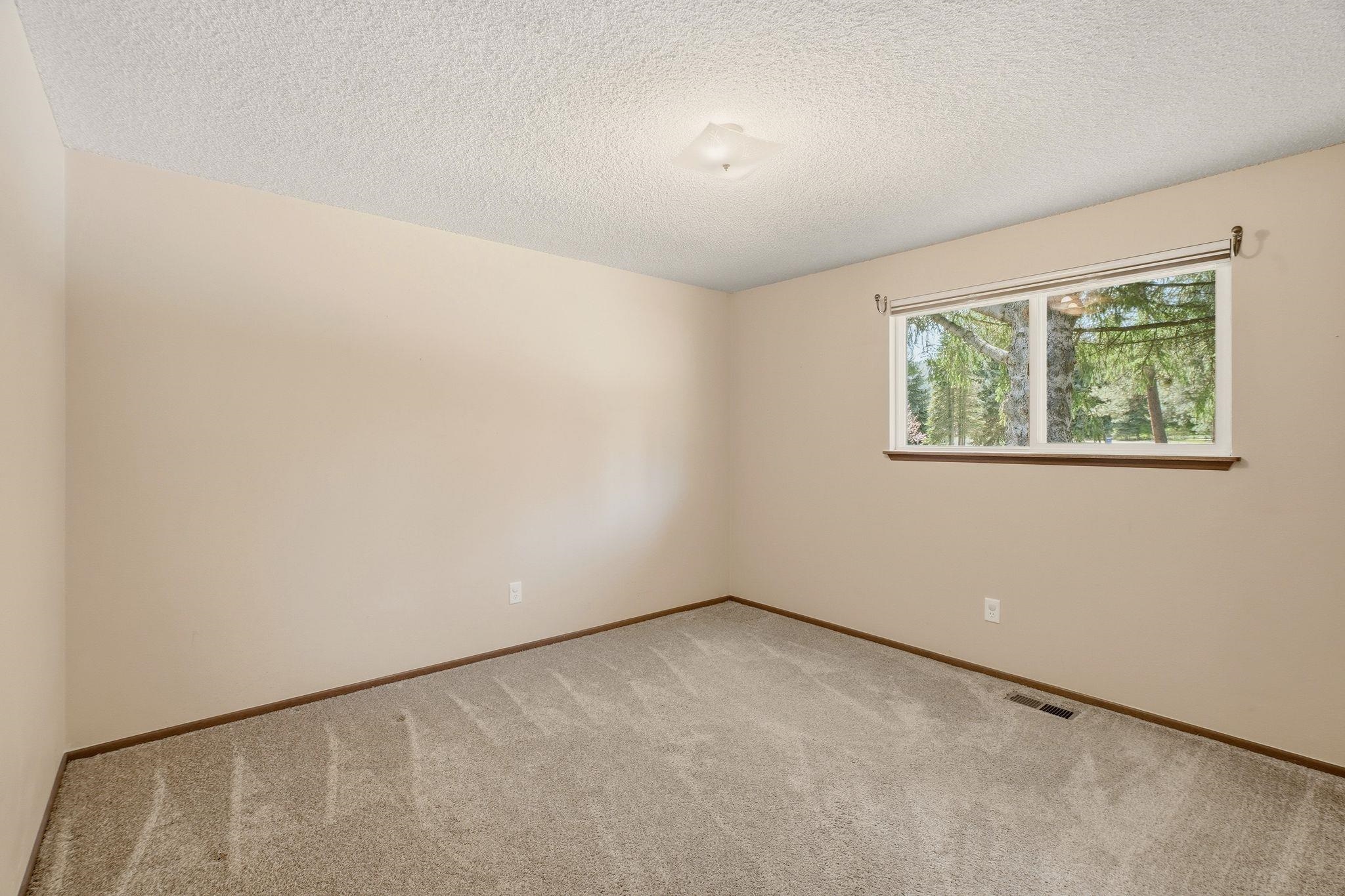 4821 South Bates Road Spokane Valley, WA 99206 - Photo 19 of 33