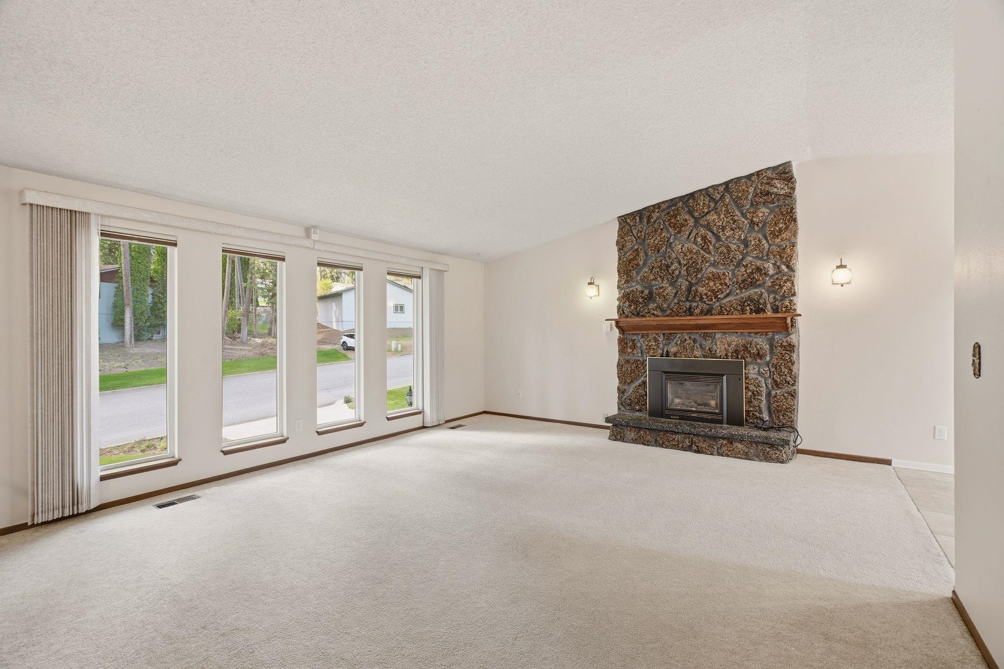 4821 South Bates Road Spokane Valley, WA 99206 - Photo 3 of 33