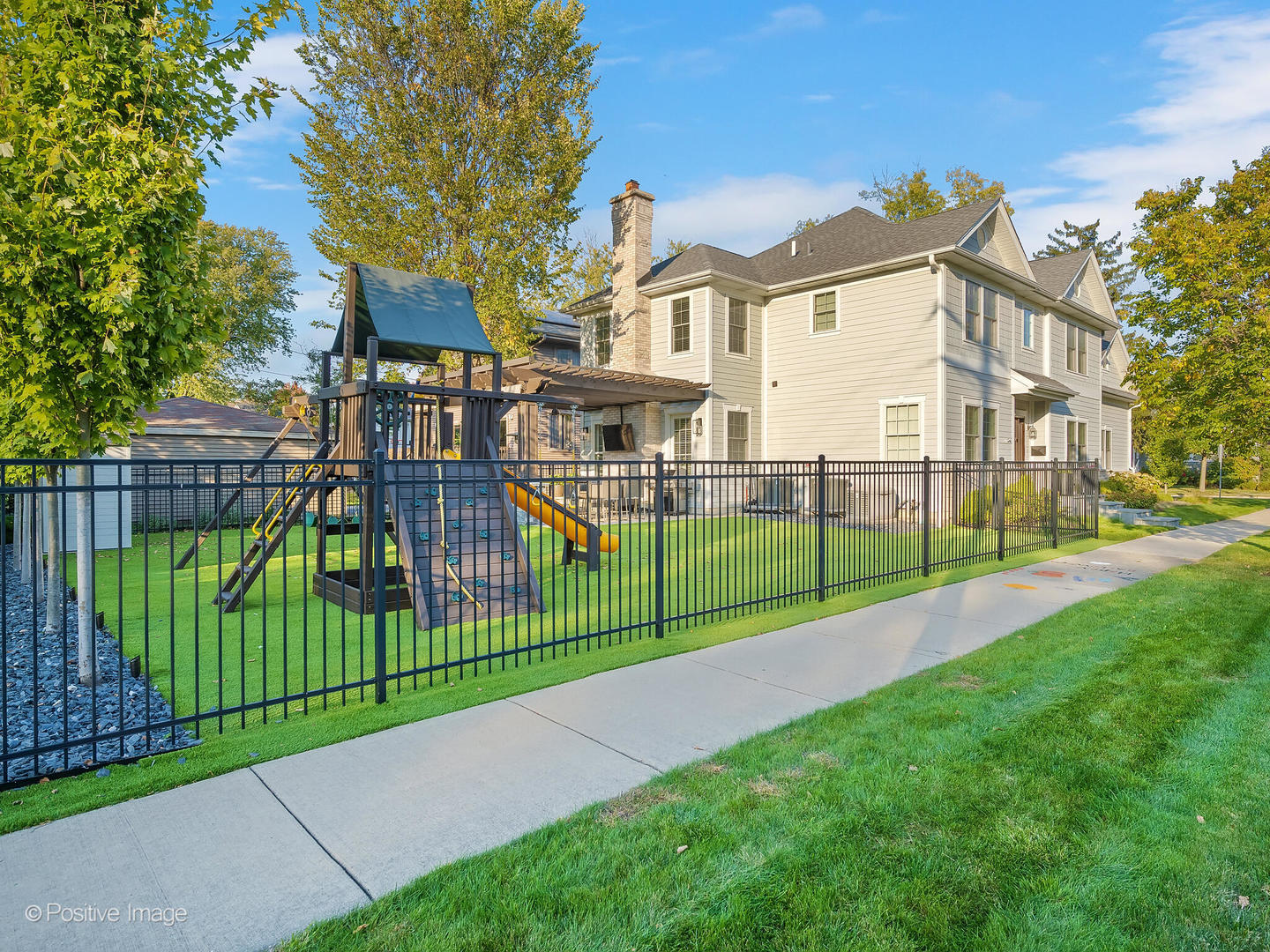 566 Mitchell Avenue Elmhurst, IL 60126 - Photo 11 of 46