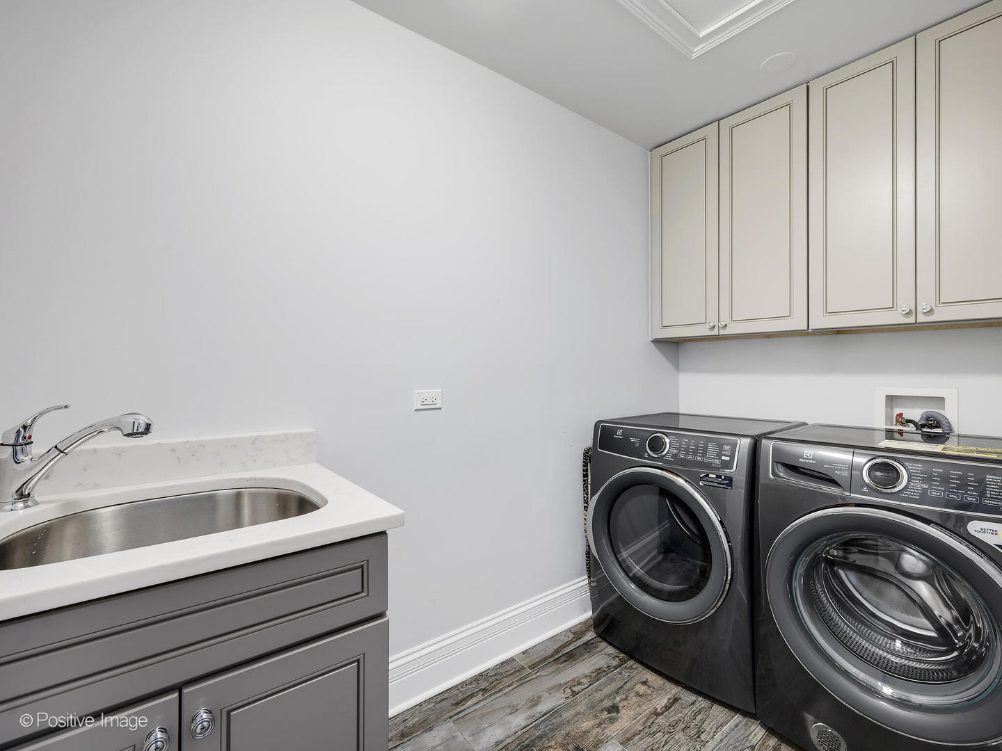 566 Mitchell Avenue Elmhurst, IL 60126 - Photo 37 of 46