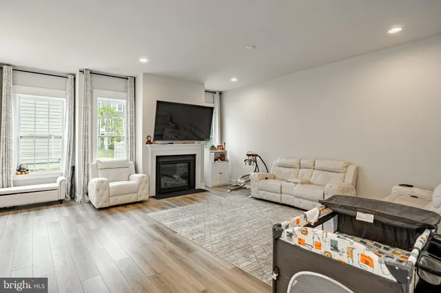 $979,000 | 155 Lotus Lane, Malvern, PA 19355